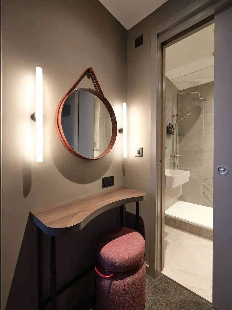 Photo - The Resident Edinburgh