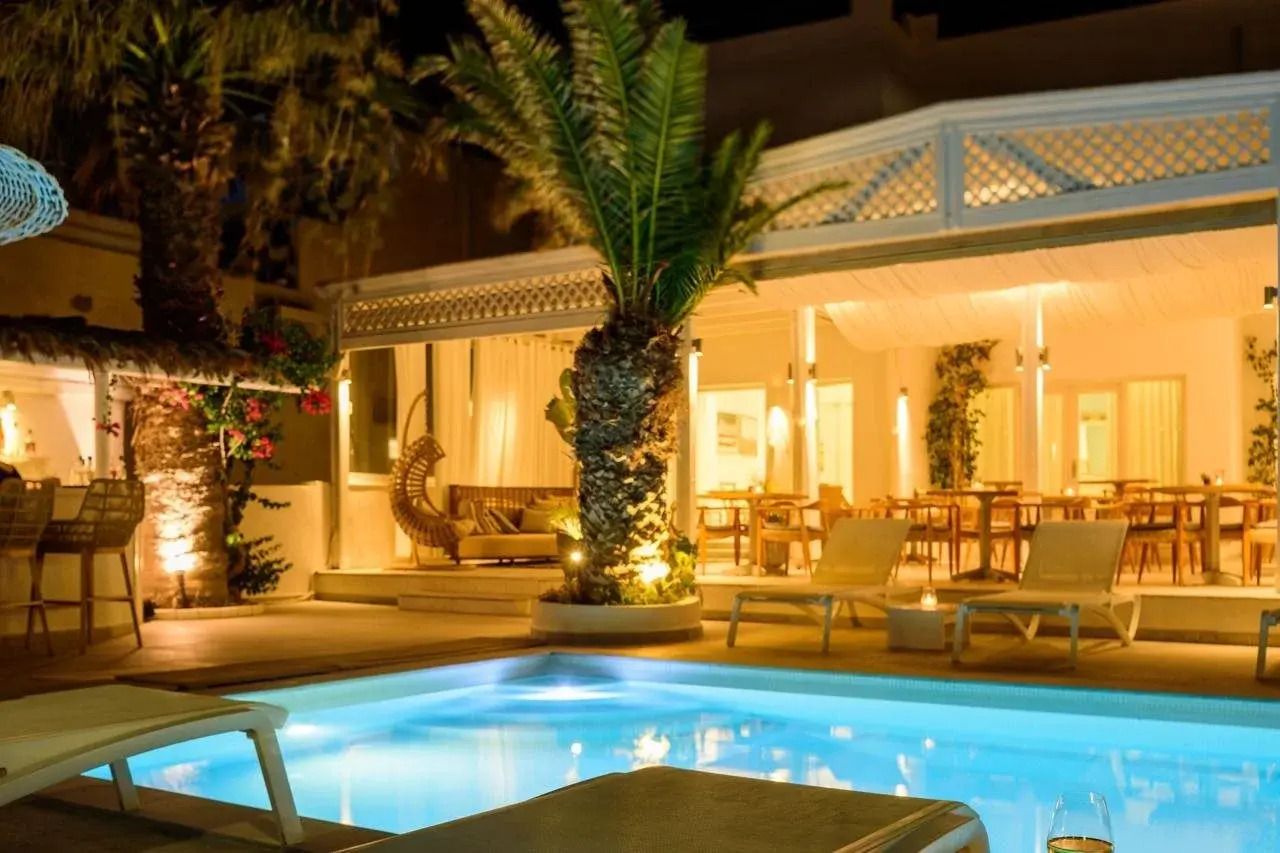 Photo - Alesahne Beach Hotel