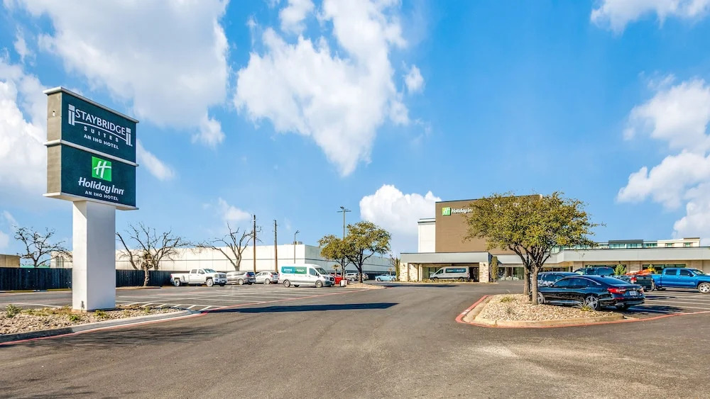 Photo - Staybridge Suites Dallas Market Ctr Love Field by IHG