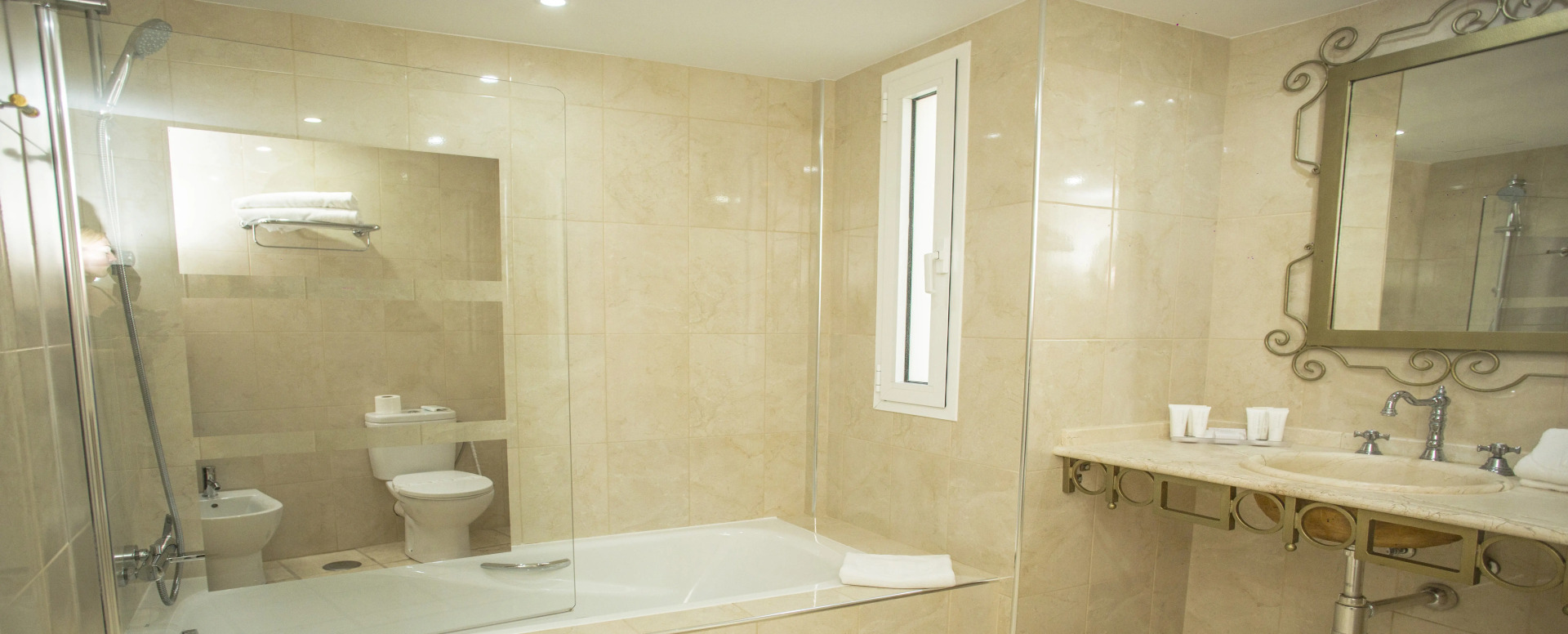 Photo - Flamingo Suites Boutique Hotel