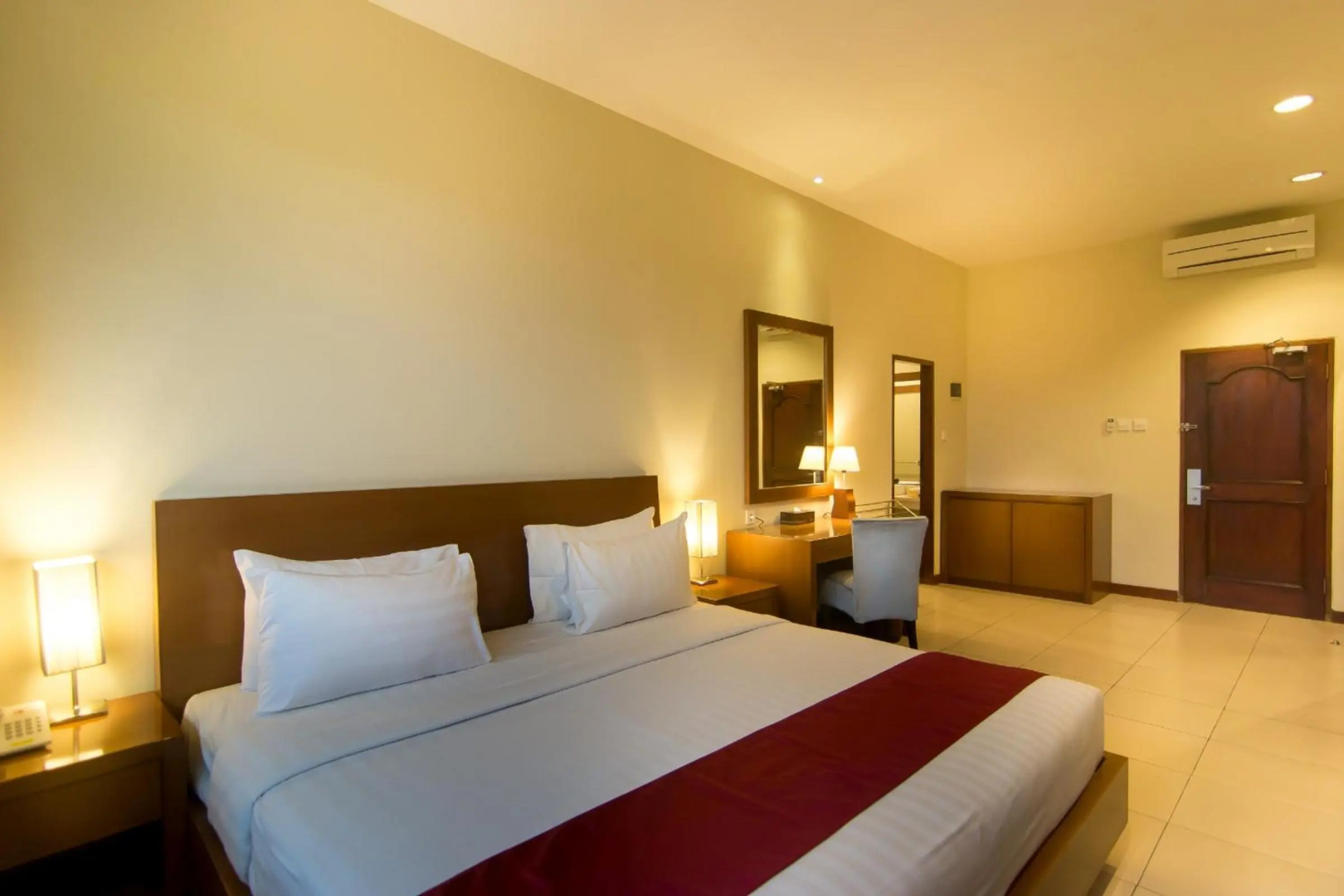 Photo - Seminyak Square Hotel And Villas