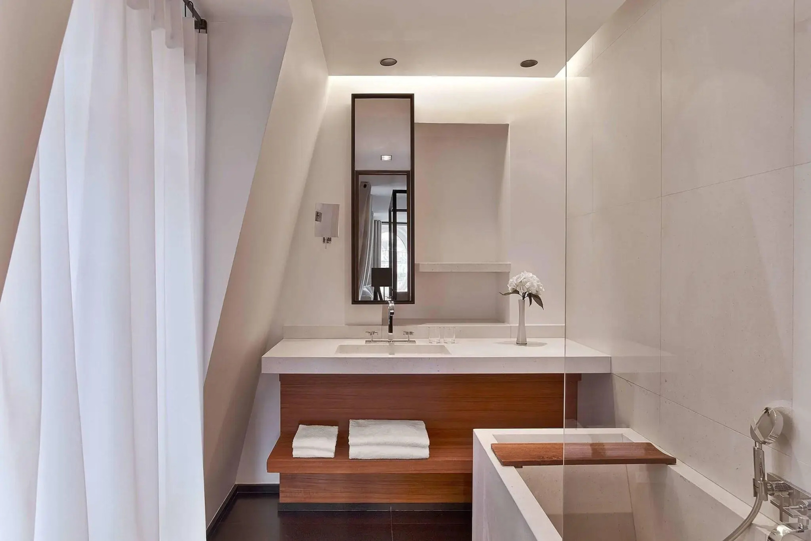 Photo - Le Metropolitan, Paris Tour Eiffel, a Tribute Portfolio Hotel