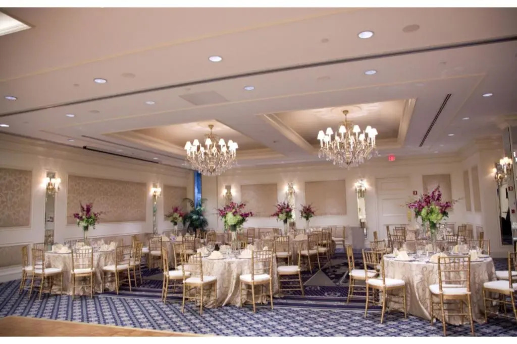 Photo - The Colonnade Hotel