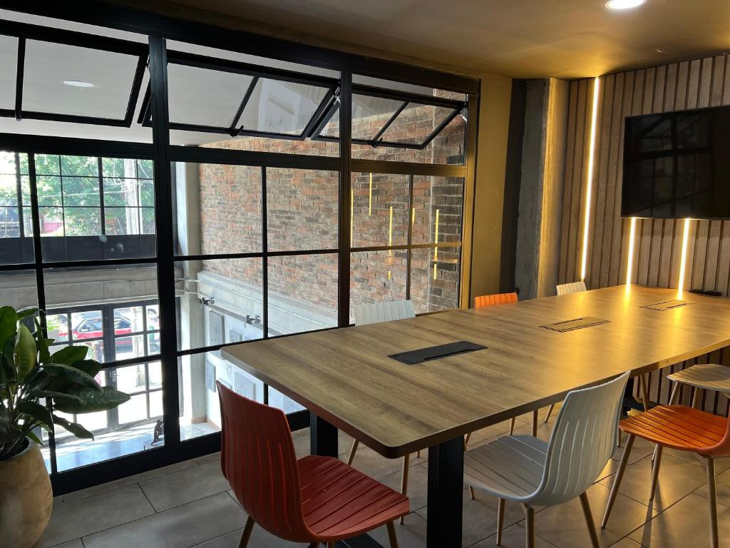 Photo - Los Patios Cool Living