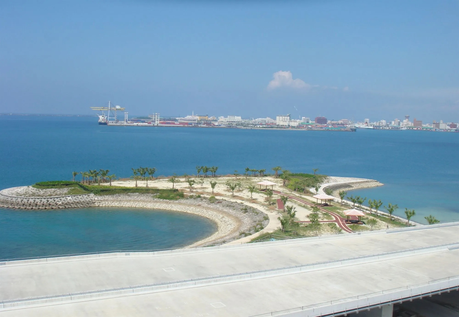 Foto - Naha Beach Side Hotel