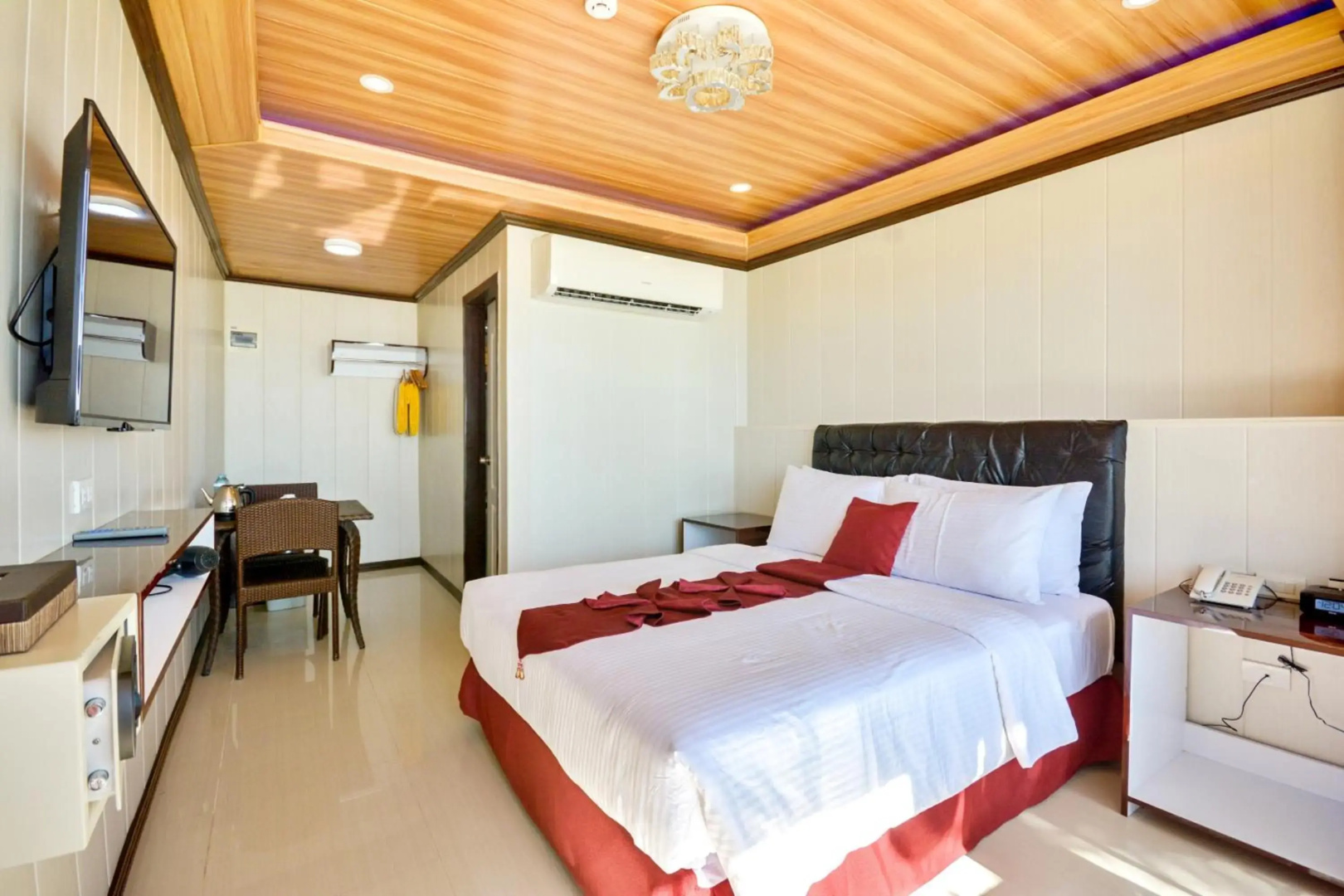 Photo - Diamond Water Edge Resort