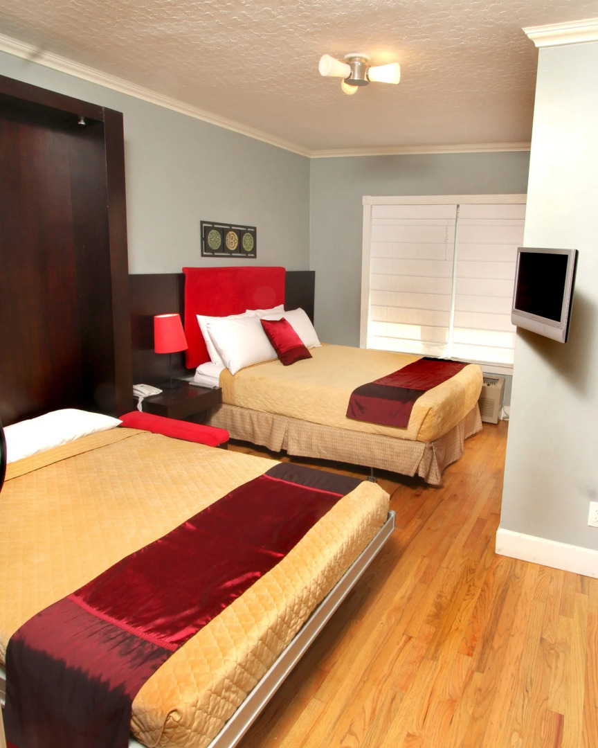 Photo - Ponce De Leon Hotel