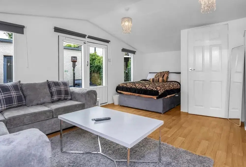 Photo - Edinburgh Guest Room