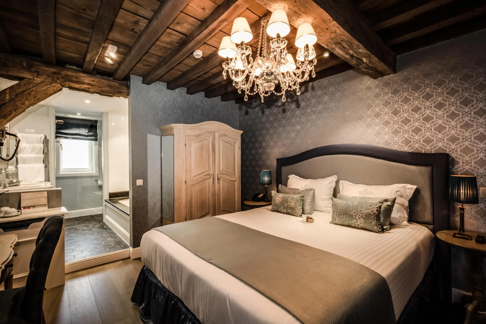 Photo - Hotel de Castillion