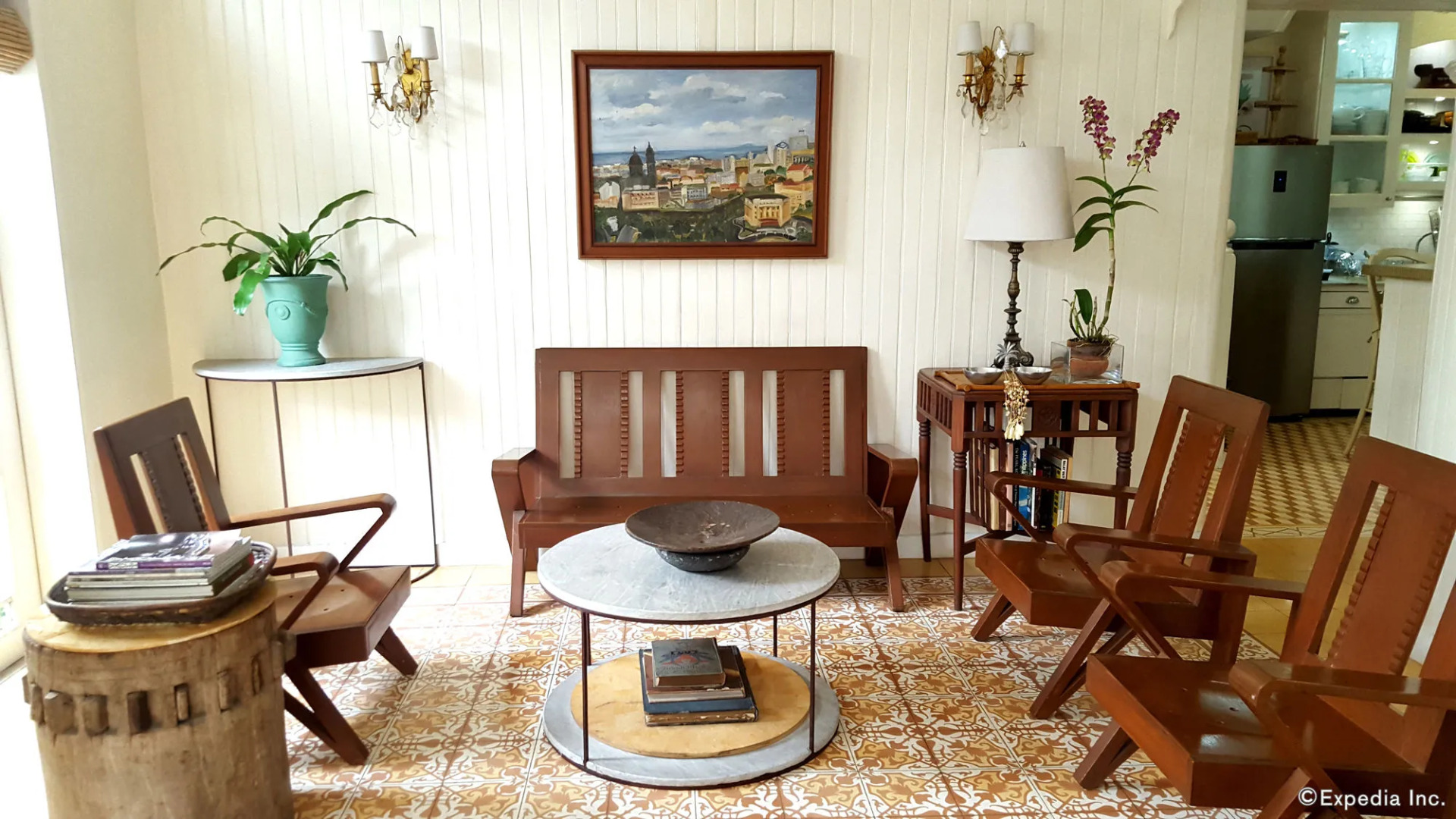 Foto - Charming La Casita Mercedes, 5Br and 5TB for Family and Friends Staycation- Read Listing Info