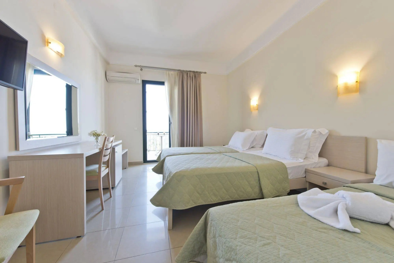 BOMO TOSCA BEACH KAVALA