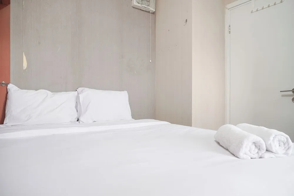 2Br Green Pramuka City Apartment Near Shopping Center