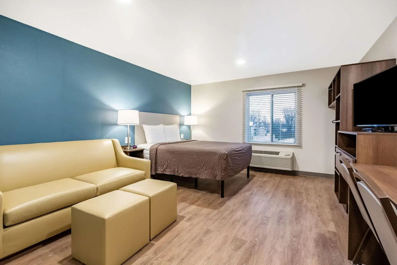 Photo - WoodSpring Suites Indianapolis Airport South