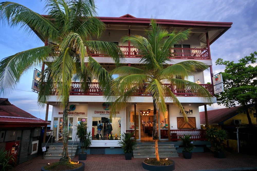 Photo - Divers Paradise Boutique Hotel