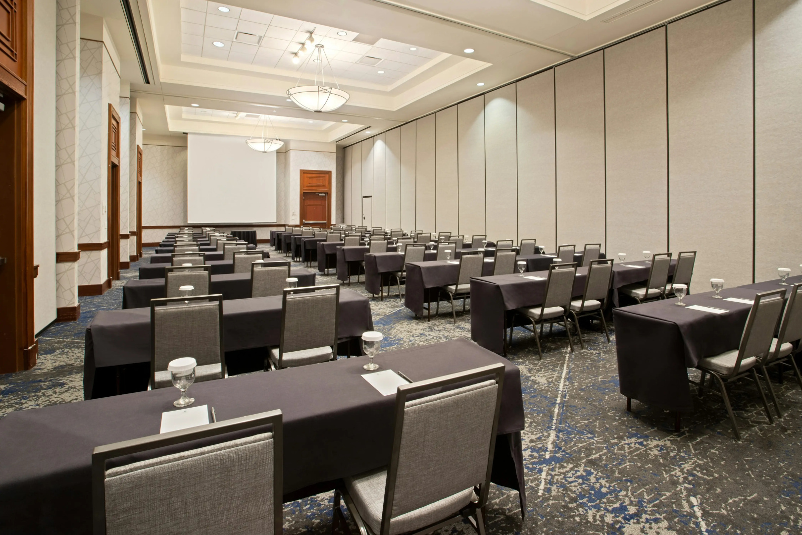 Photo - Embassy Suites by Hilton Tampa USF Near Busch Gardens
