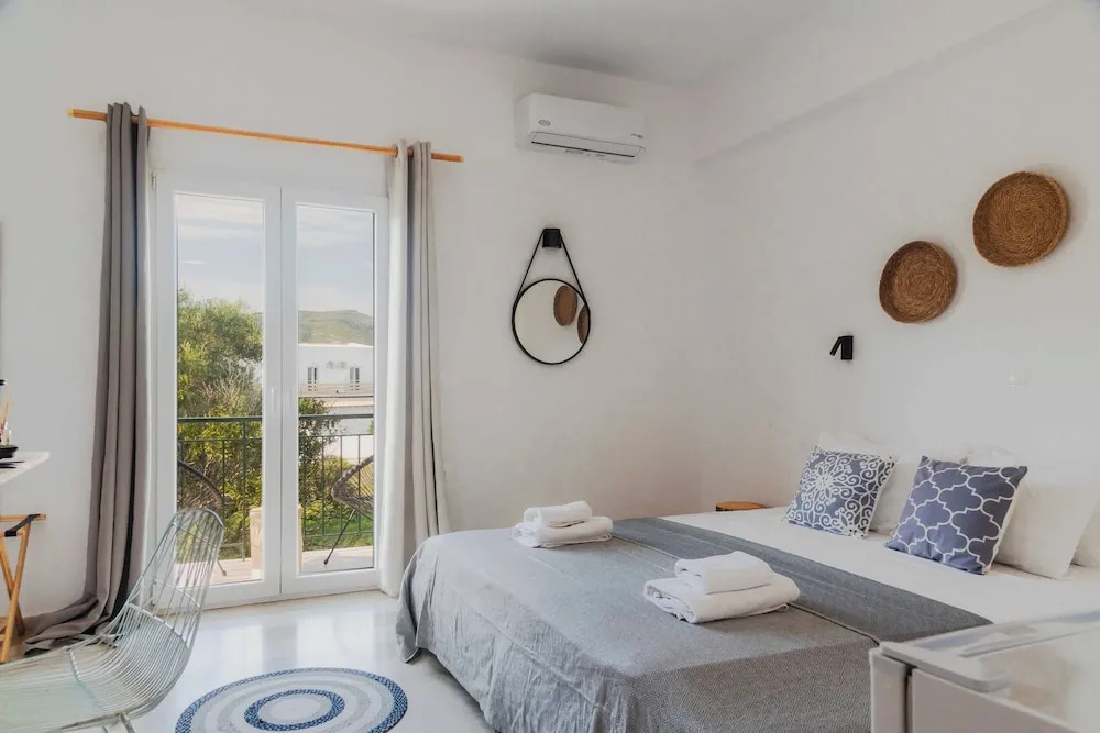 Photo - BOHOTEL Messonghi - Designer's Hotel