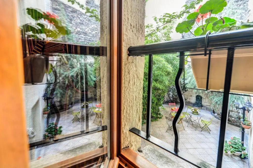Photo - Korner Montmartre