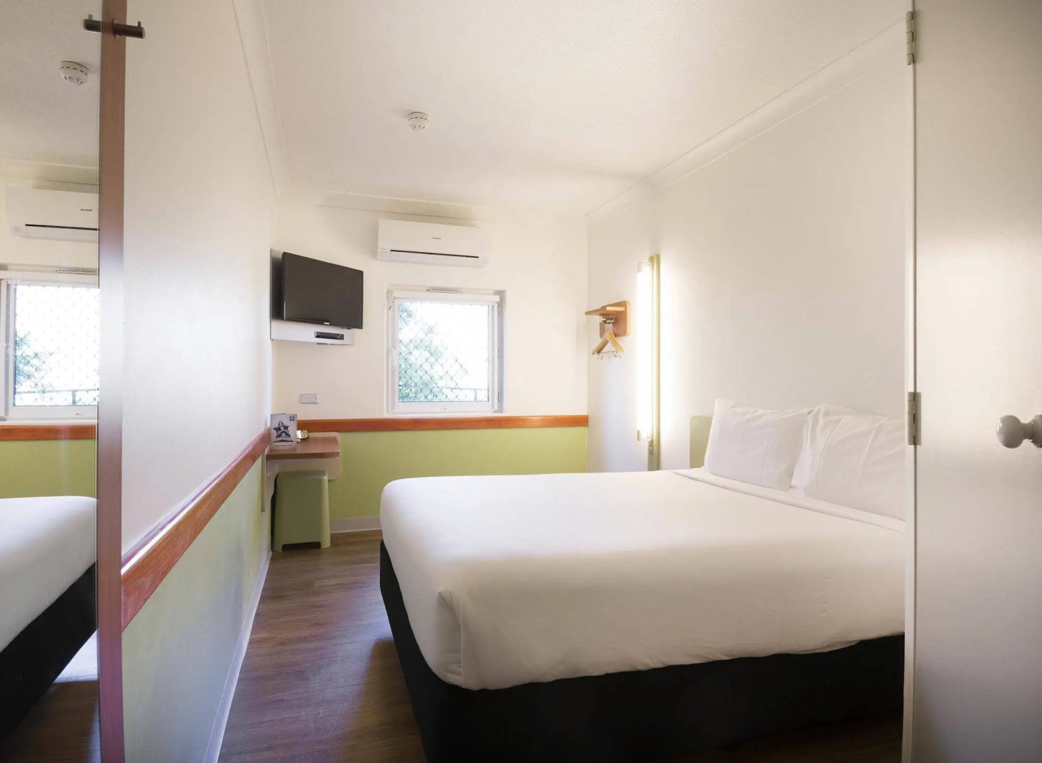 Photo - Imperial Motel Windsor