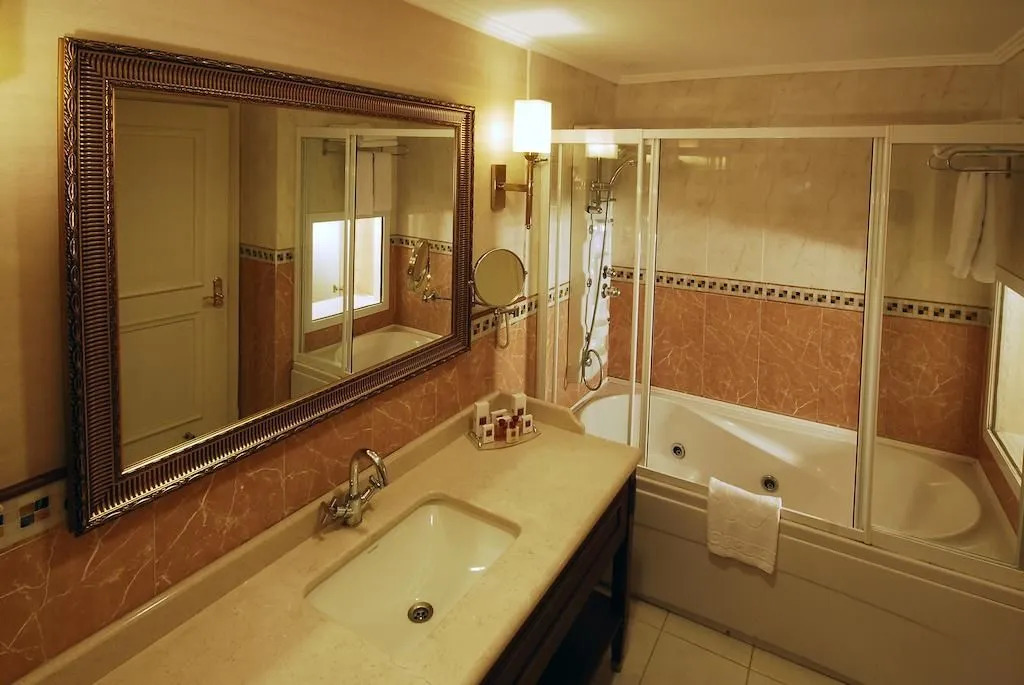 Photo - Taksim Metropark Hotel