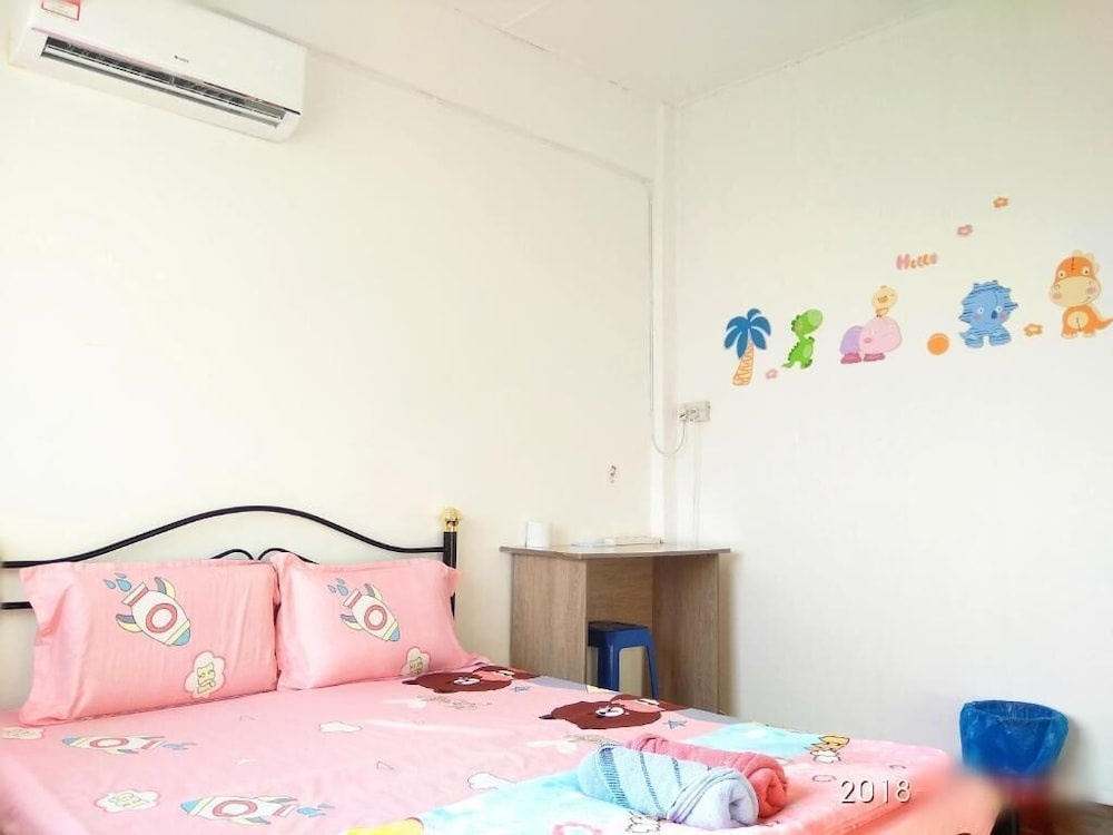 H Homestay