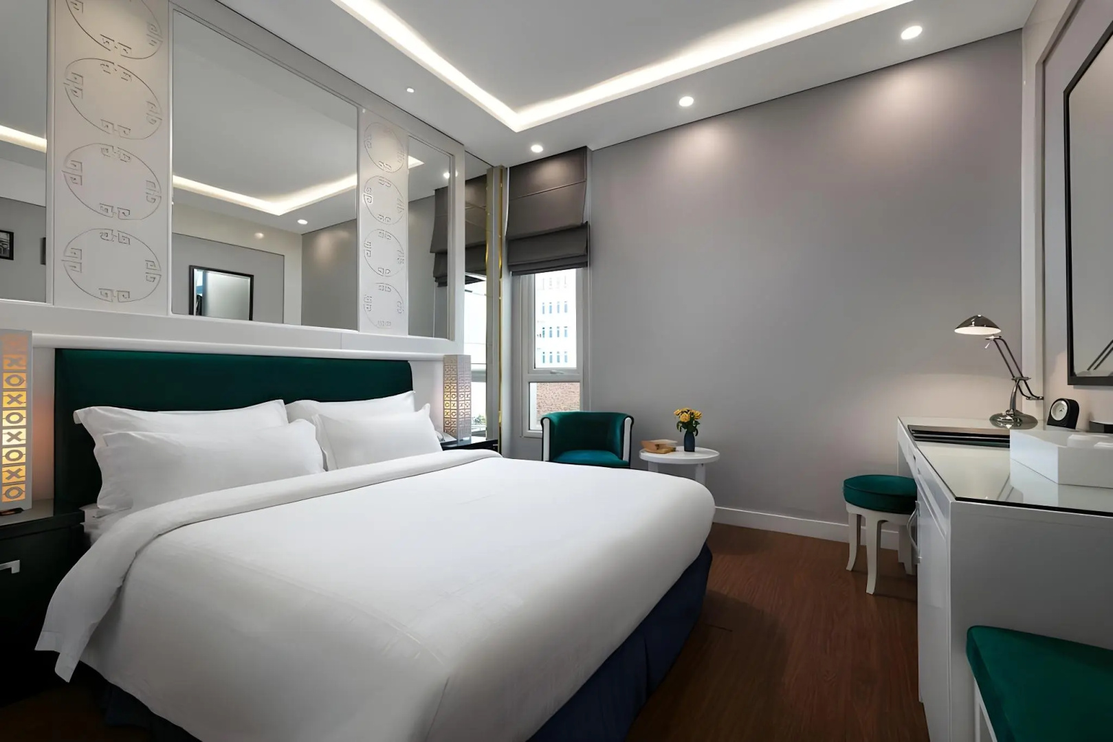 Photo - Minerva Church Hotel