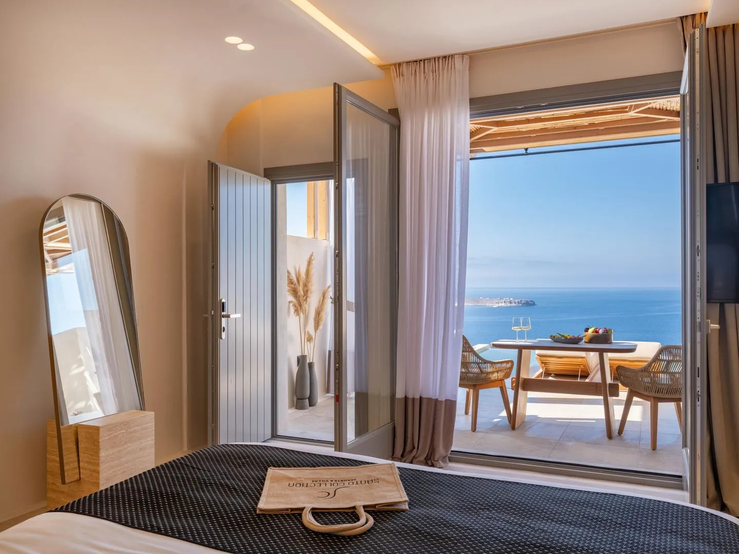 Photo - Santo Mine Oia Suites