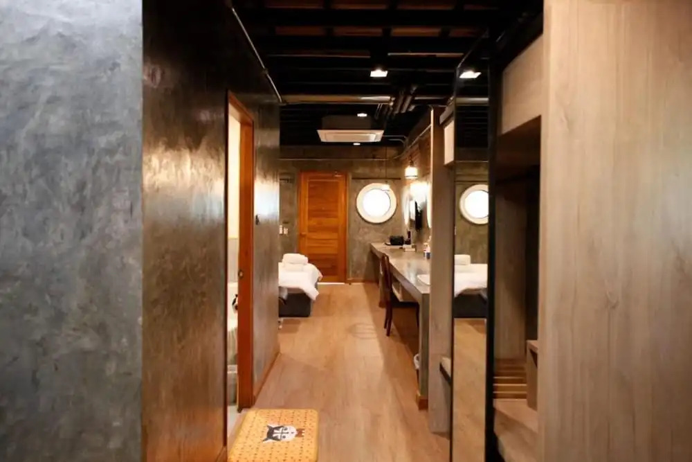 Foto - Yellow Pillow village