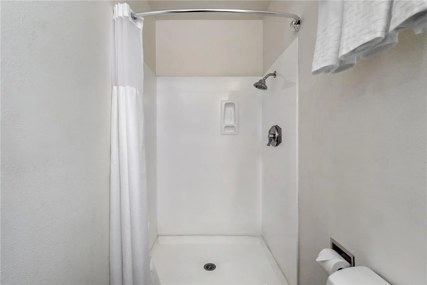 Photo - SureStay Hotel by Best Western Beverly Hills West LA