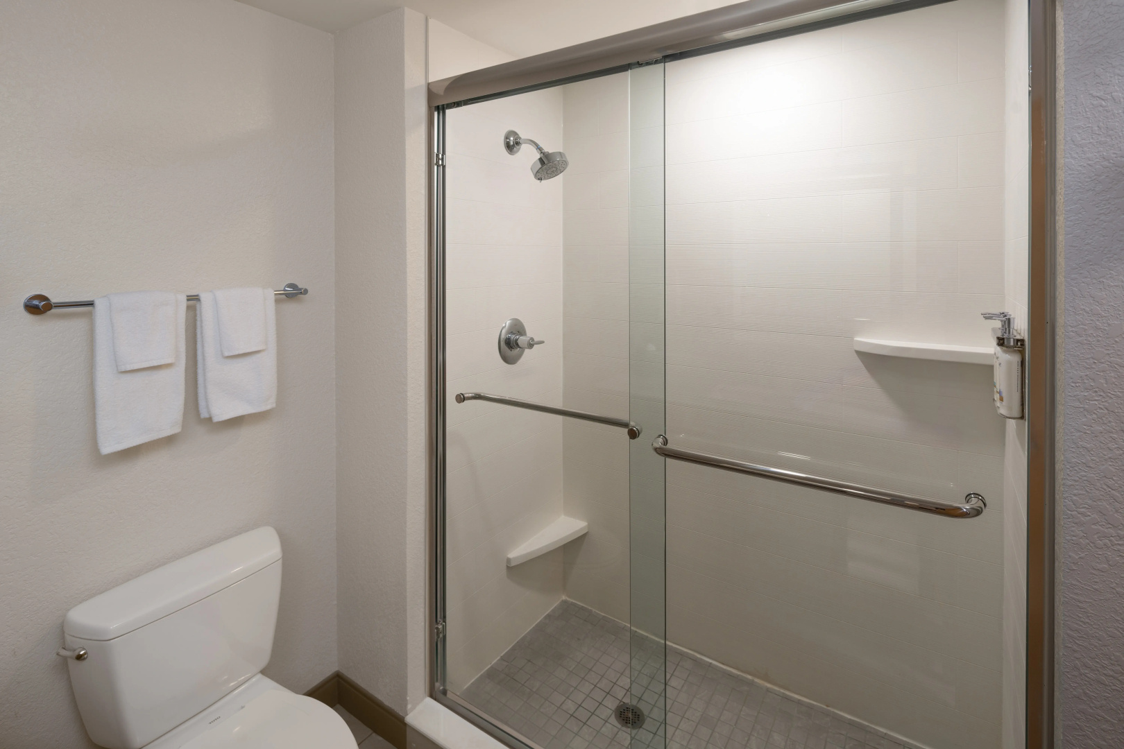 Photo - Holiday Inn Express Miami Airport Blue Lagoon Area by IHG