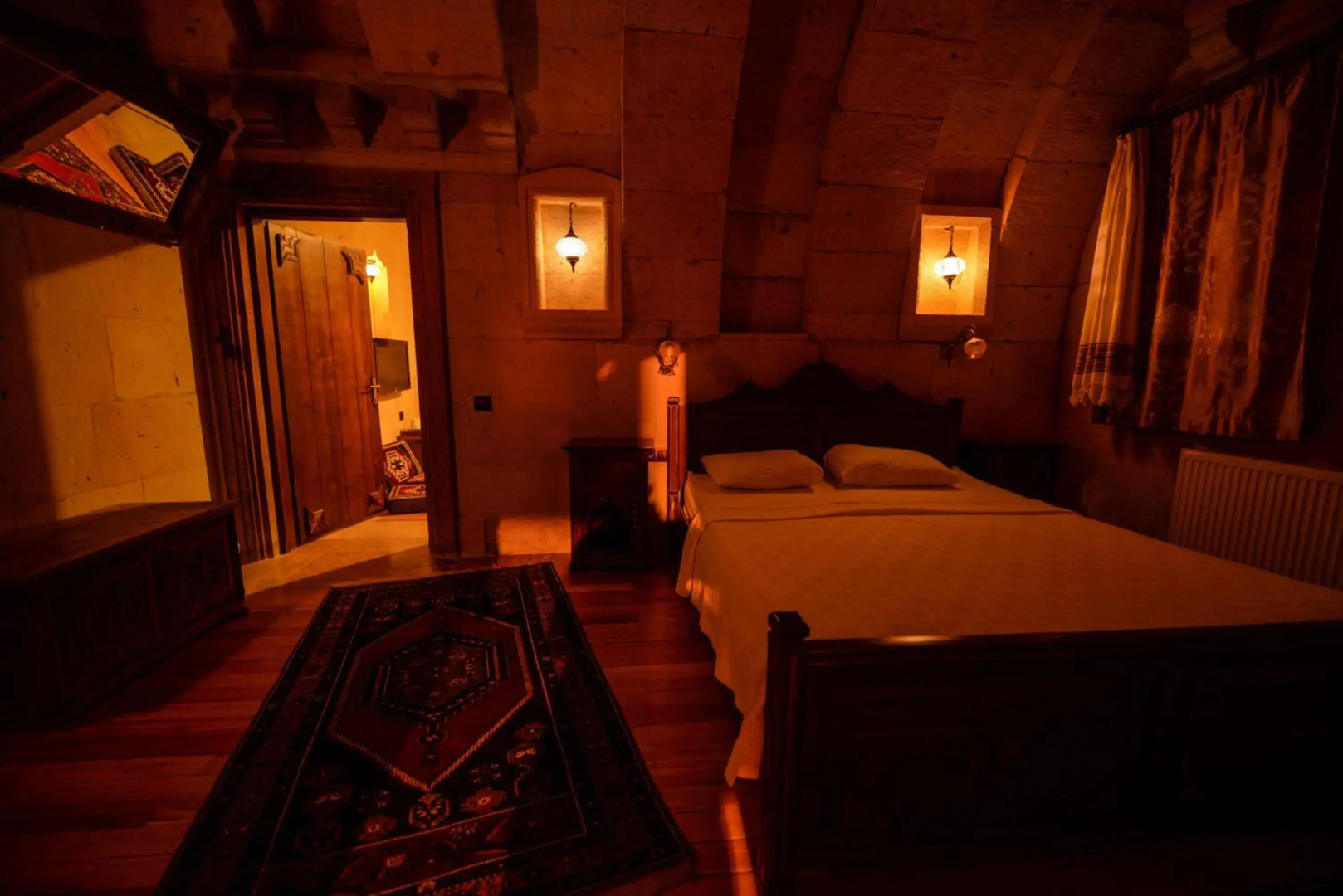 Photo - Vineyard Cave Hotel