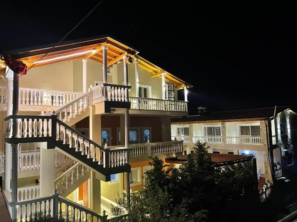 Photo - Arial Penthouse Suites