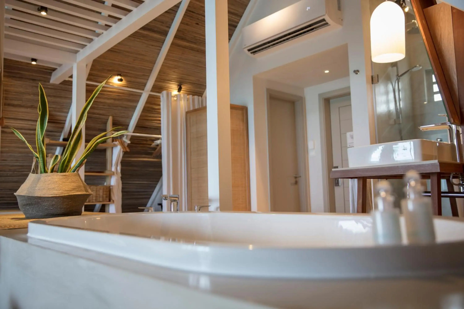 Photo - Preskil Island Resort