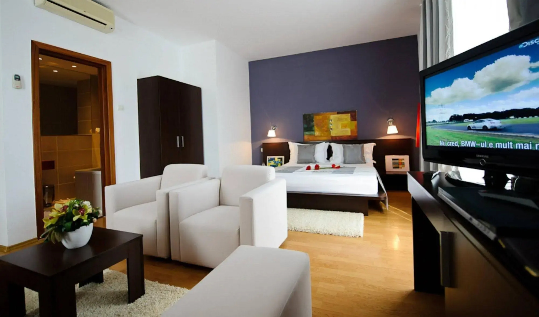 Photo - Unique Boutique