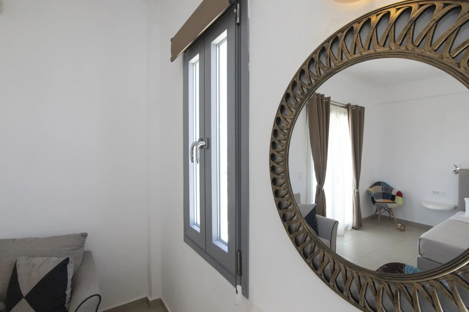 Foto - Thira's Dolphin