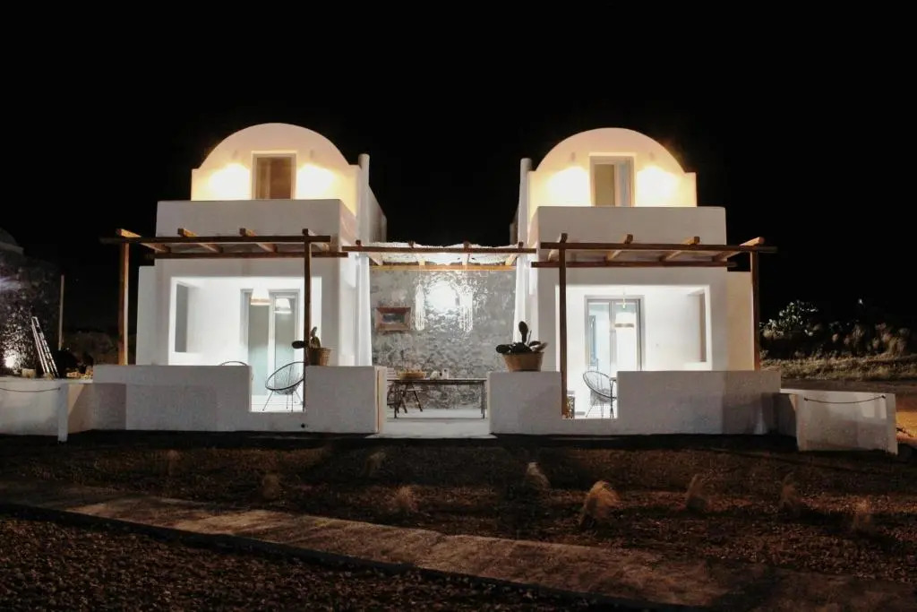 Photo - Aeron Suites