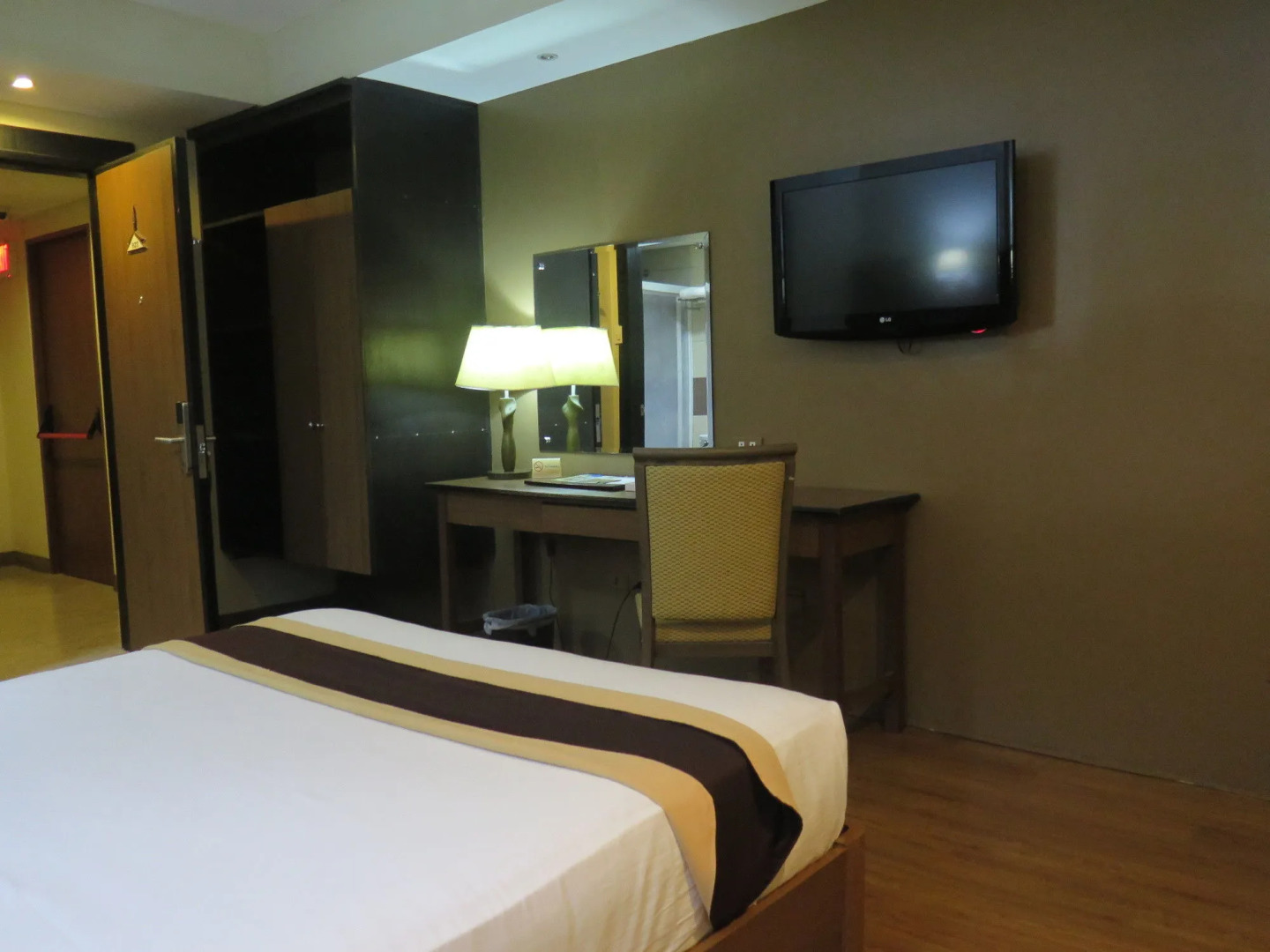 Foto - The Pinnacle Hotel and Suites