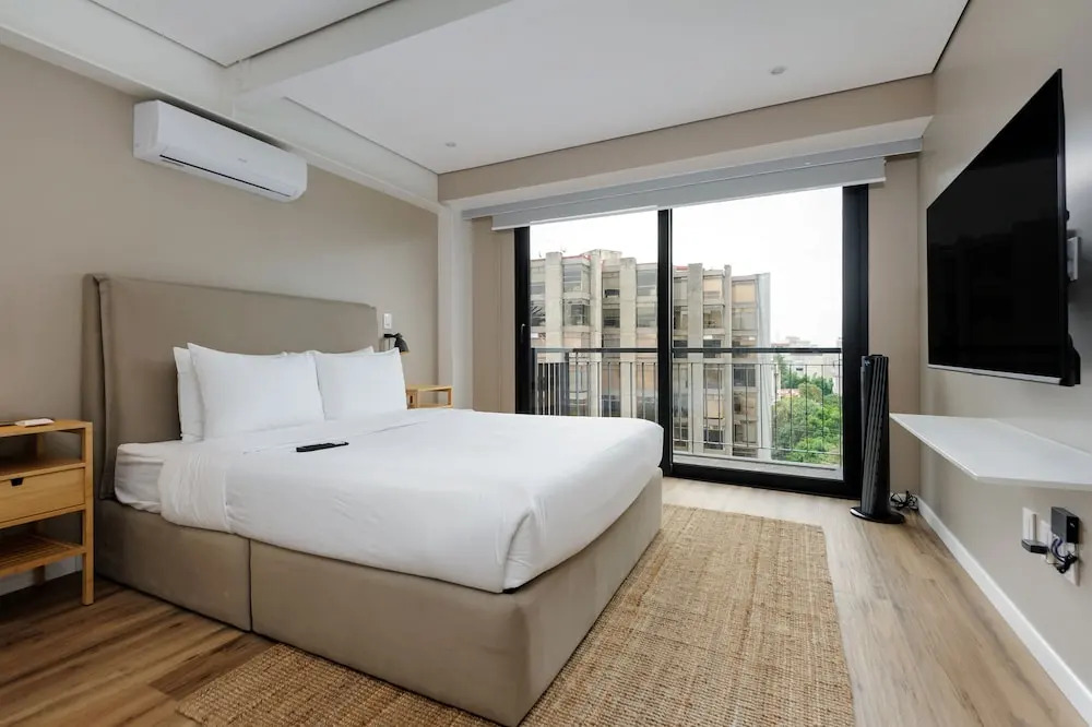 Foto - Nuevo Leon 155 by Wynwood House