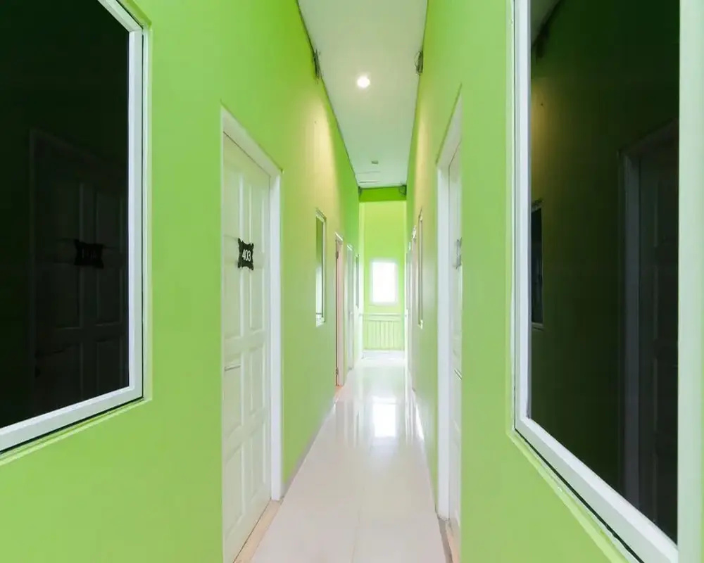 Photo - Reddoorz Near Stasiun Palmerah