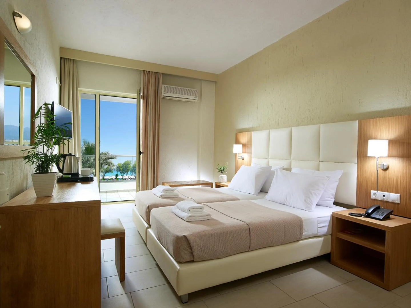 Photo - Malia Bay Beach Hotel & Bungalows