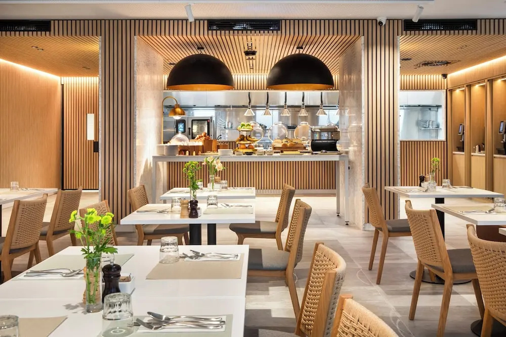 Photo - Holiday Inn Melbourne Bourke Street Mall by IHG