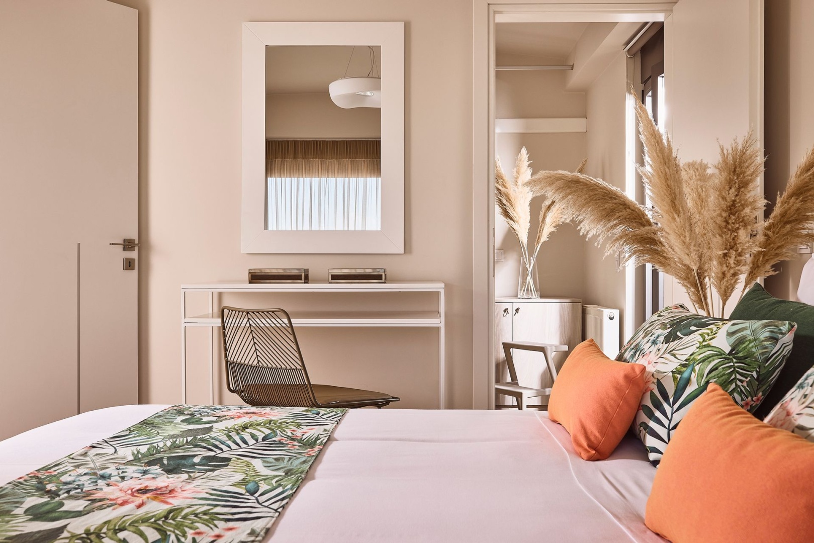 Elaia Luxury Suites