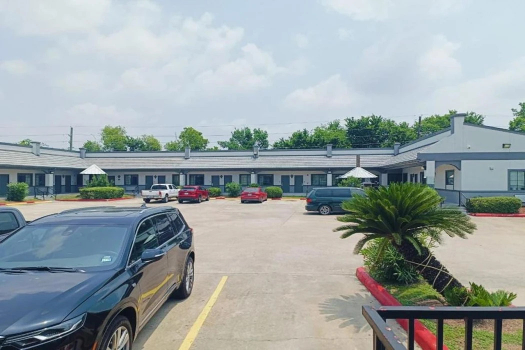 Foto - Hotel O Regency Suites Houston - IAH Beltway 8