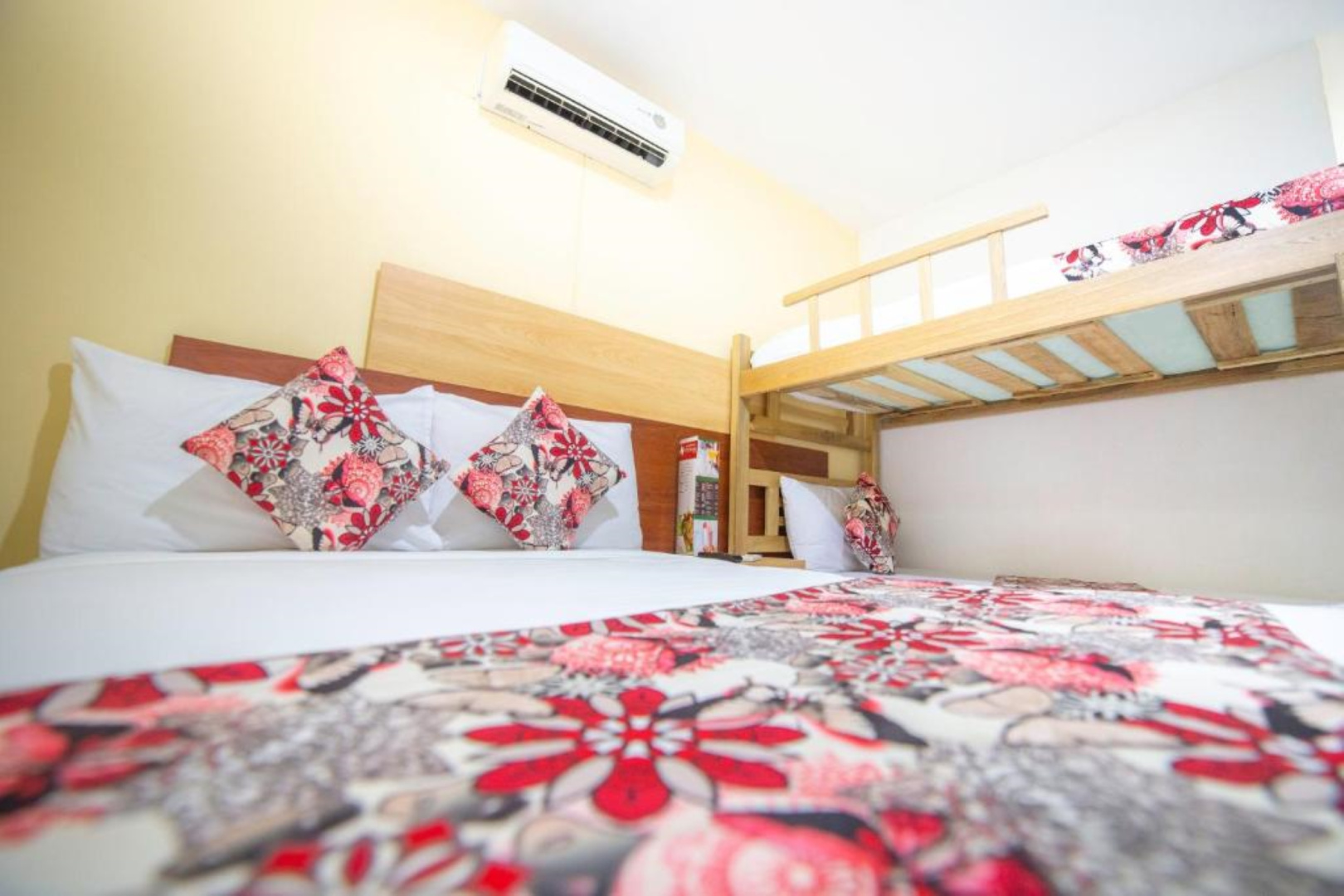 Photo - Hotel Portobahia