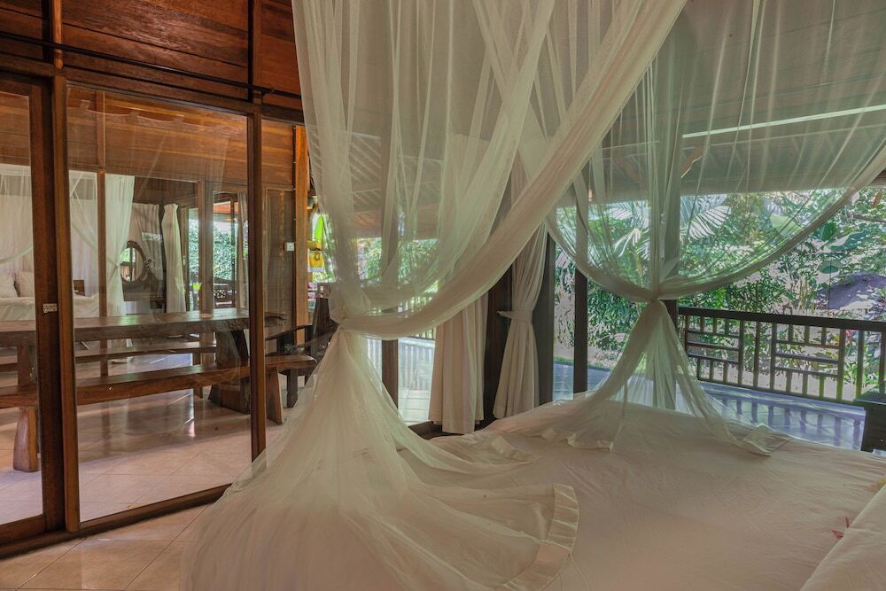 Photo - Sari Bamboo Bungalows