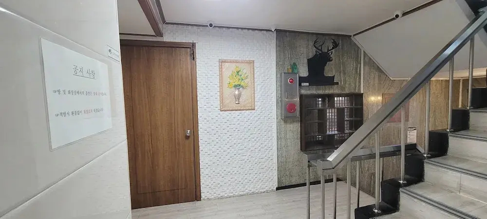 Foto - Sweet House Seoul, Line 2 & 5 - Direct to Hongdae Gangnam