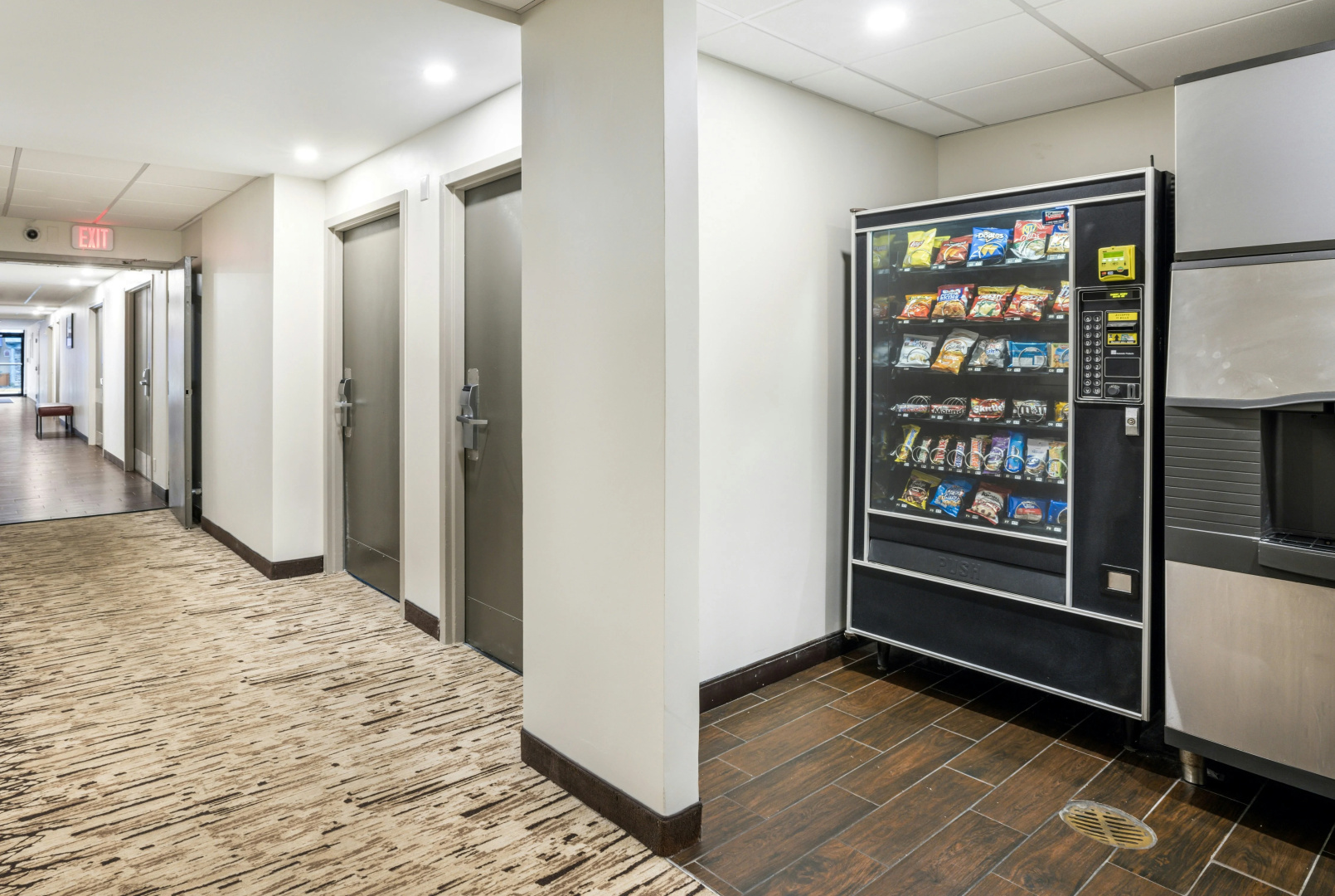 Photo - Red Roof Inn PLUS+ Boston - Woburn/ Burlington