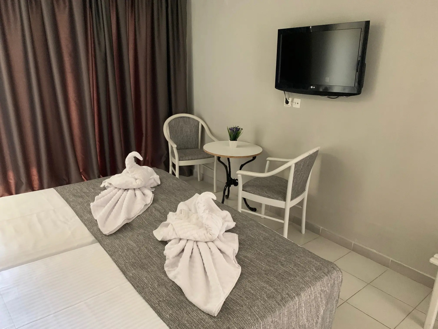 Photo - Alkyonides Hotel