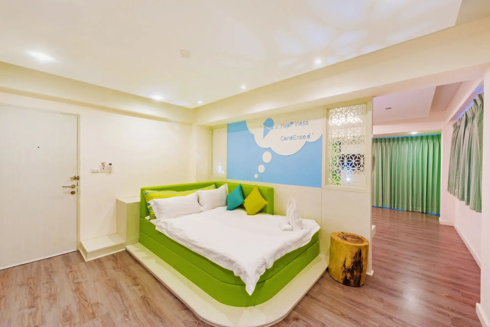 Foto - The Tint At Phuket Town - SHA Plus