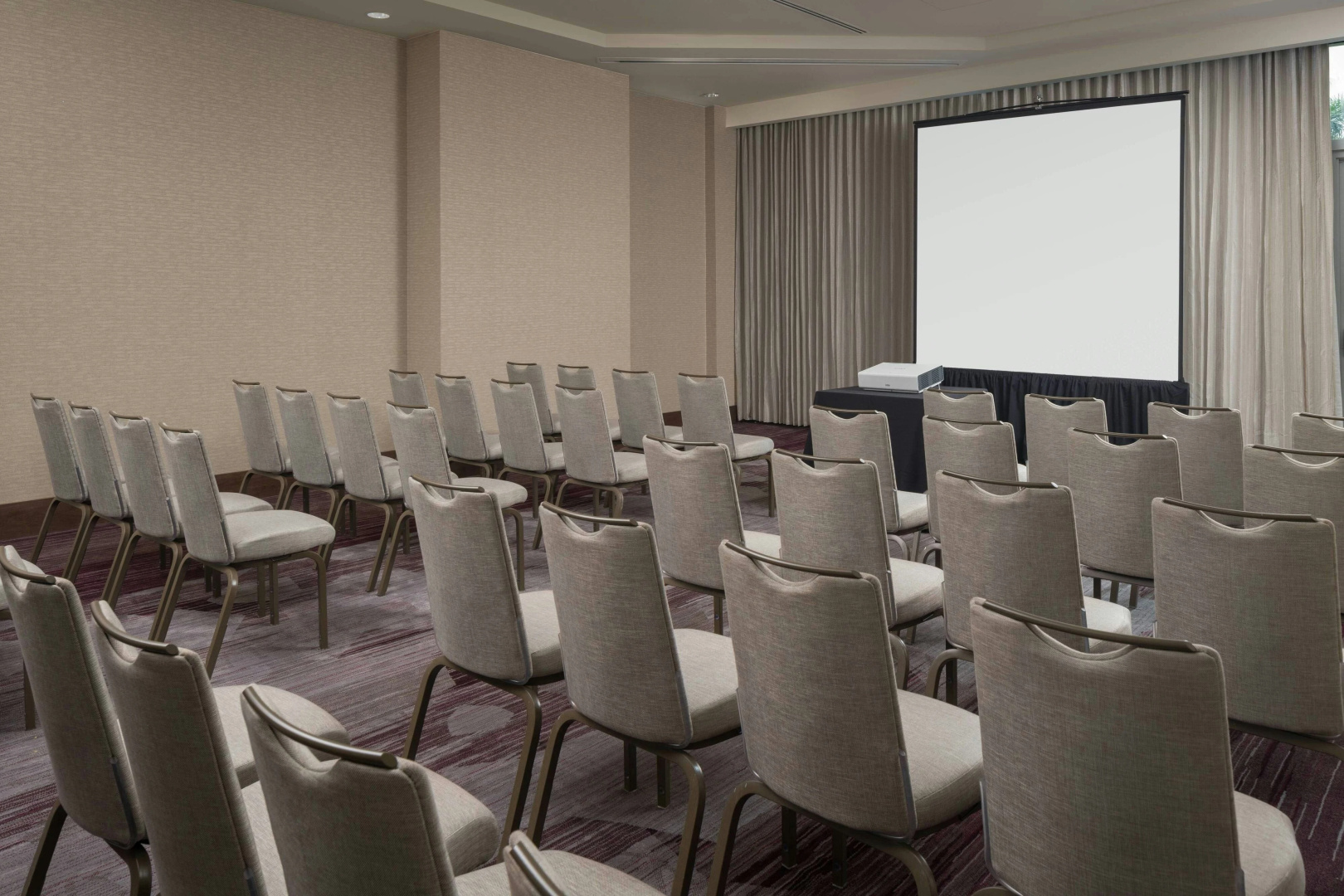 Photo - Courtyard by Marriott Miami Airport