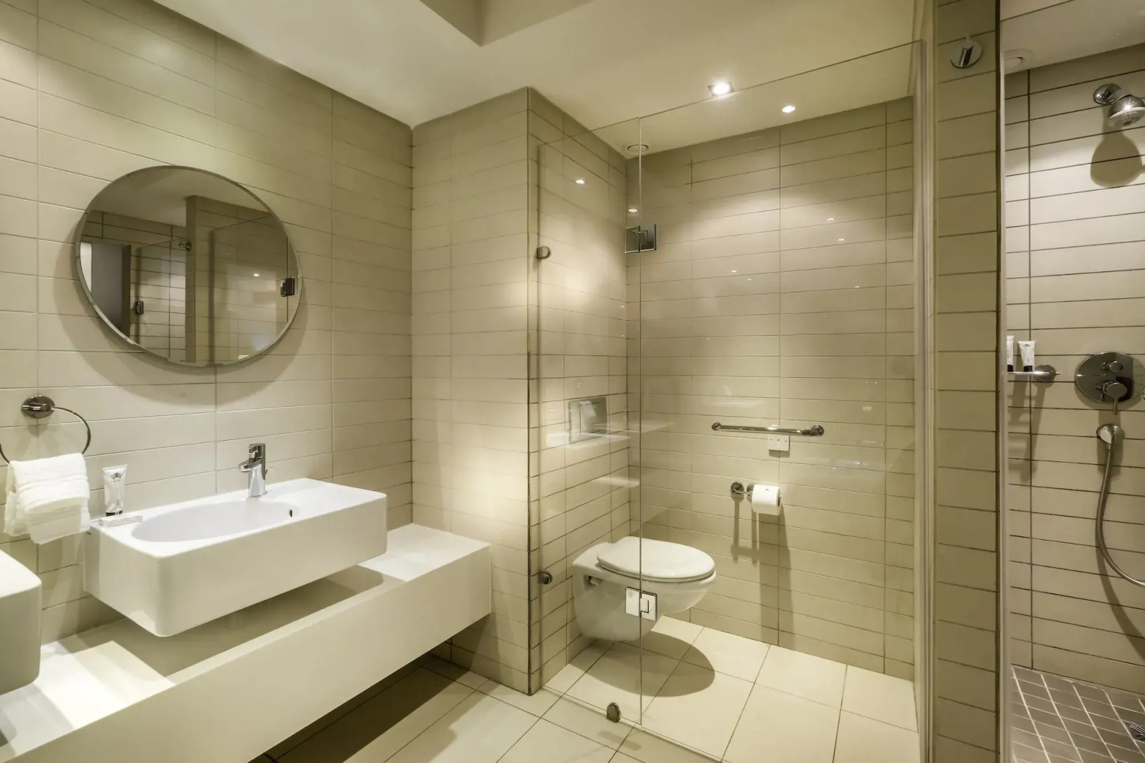 Photo - Labadi Beach Hotel